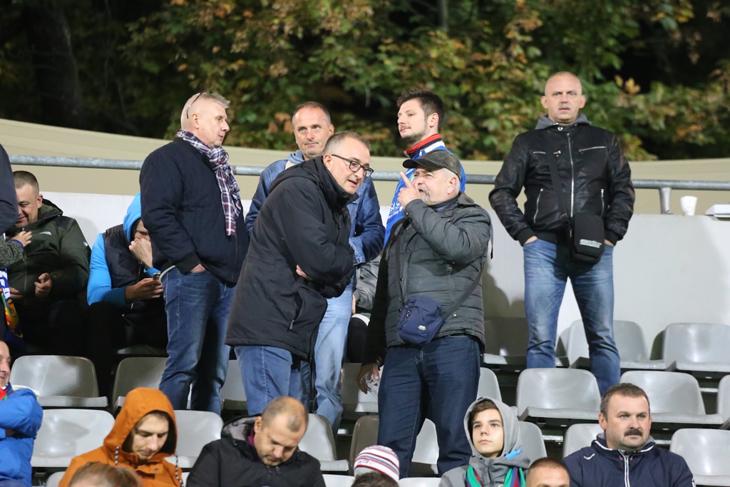 Kibice, dwunasty zawodnik na meczu Miedzi z Puszczą