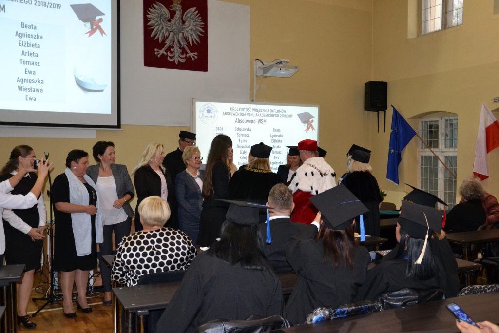 Absolwenci Wyższej Szkoły Medycznej odebrali swoje dyplomy