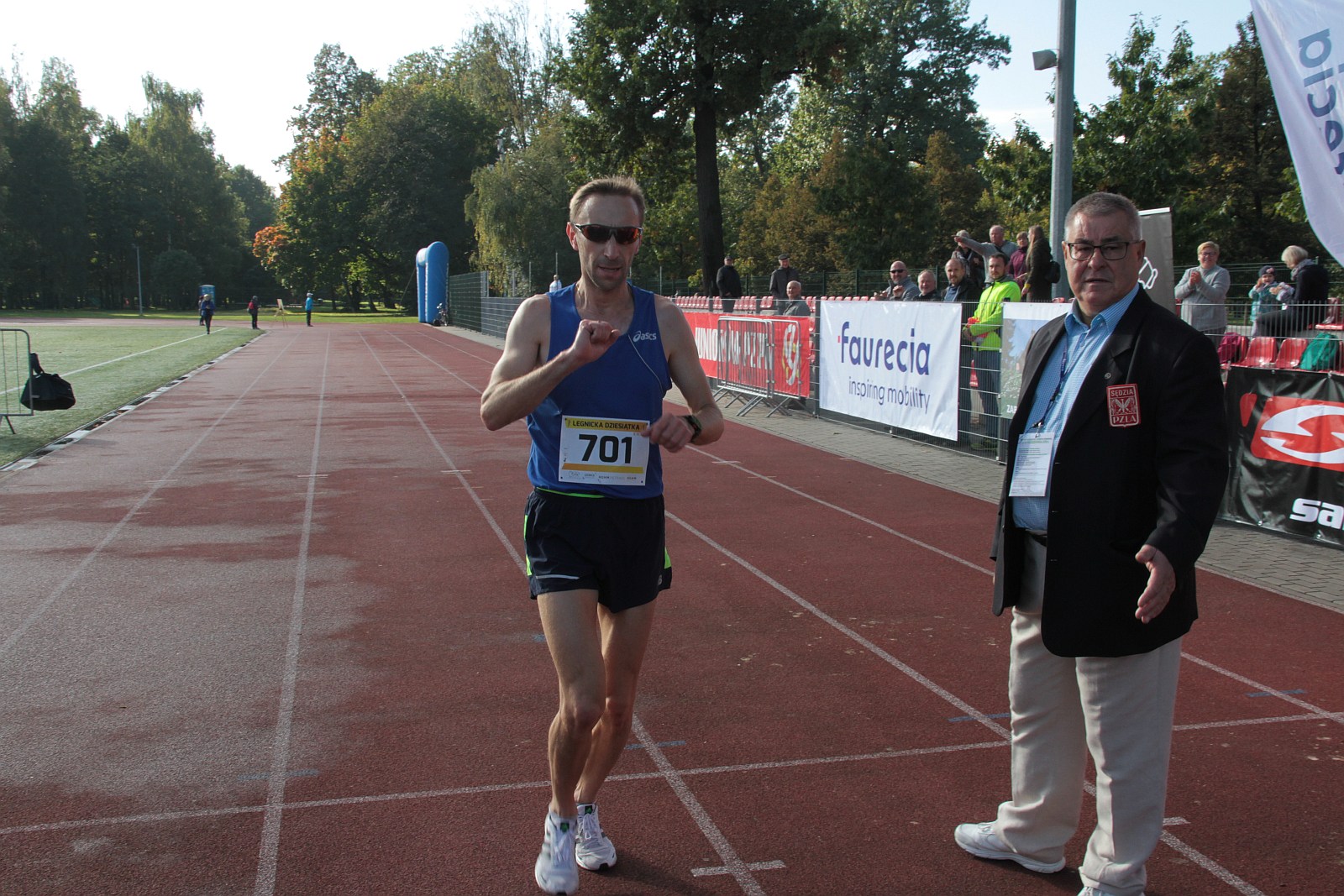 Meta  VIII Legnica Półmaratonu oraz Legnickiej Dziesiątki	