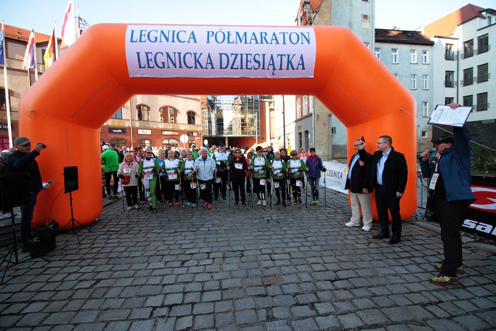 Start do VIII Legnica Półmaratonu oraz Legnickiej Dziesiątki