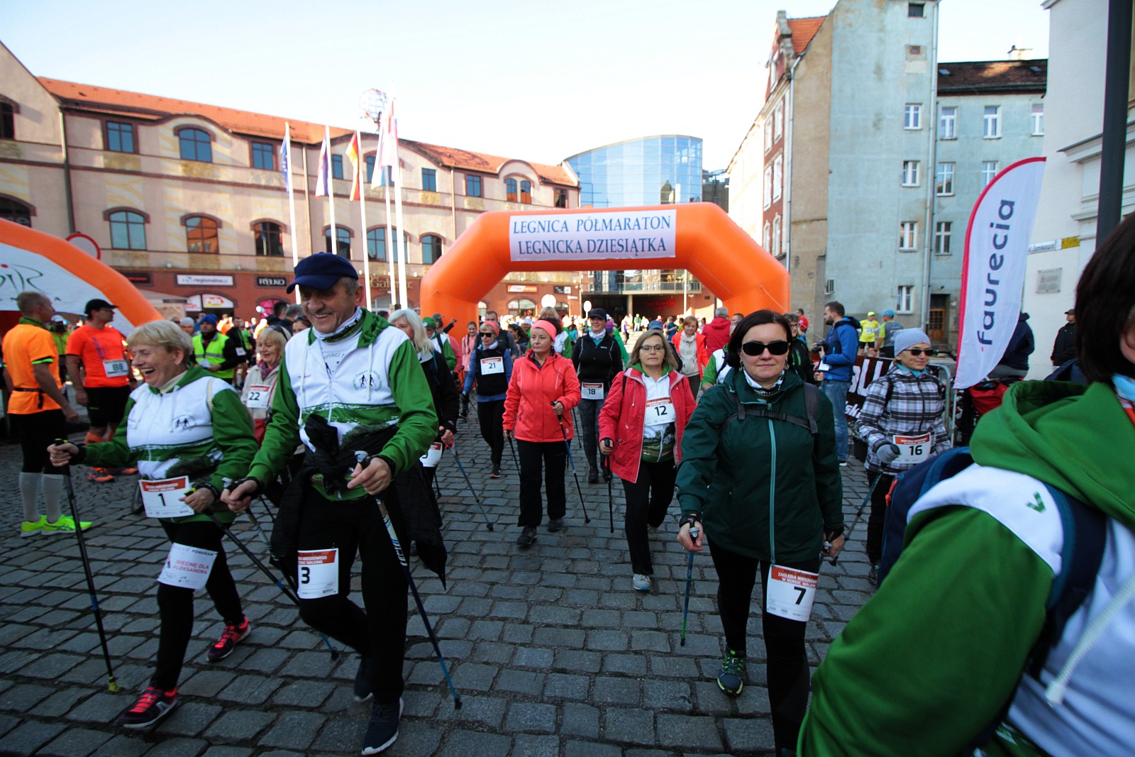 Start do VIII Legnica Półmaratonu oraz Legnickiej Dziesiątki