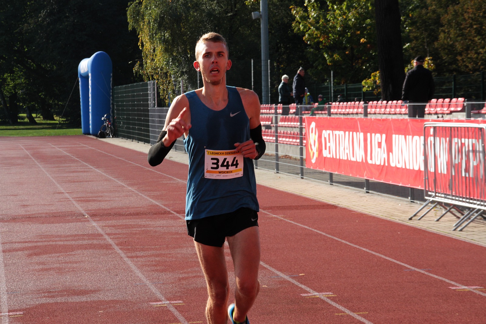 Meta  VIII Legnica Półmaratonu oraz Legnickiej Dziesiątki	