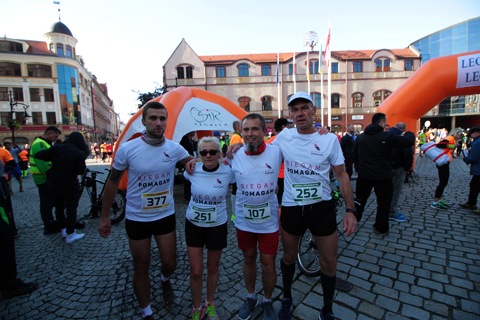 Start do VIII Legnica Półmaratonu oraz Legnickiej Dziesiątki