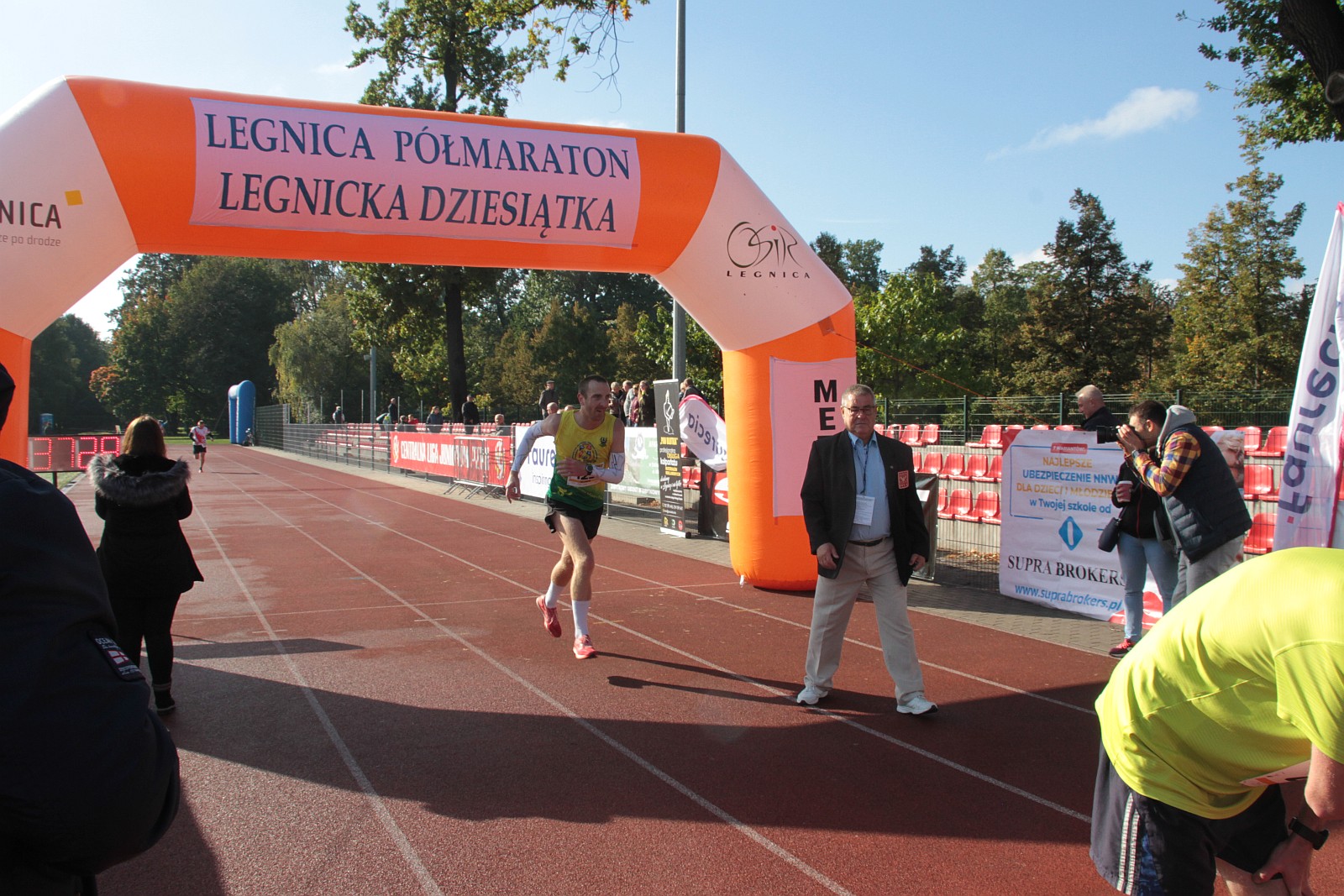 Meta  VIII Legnica Półmaratonu oraz Legnickiej Dziesiątki	