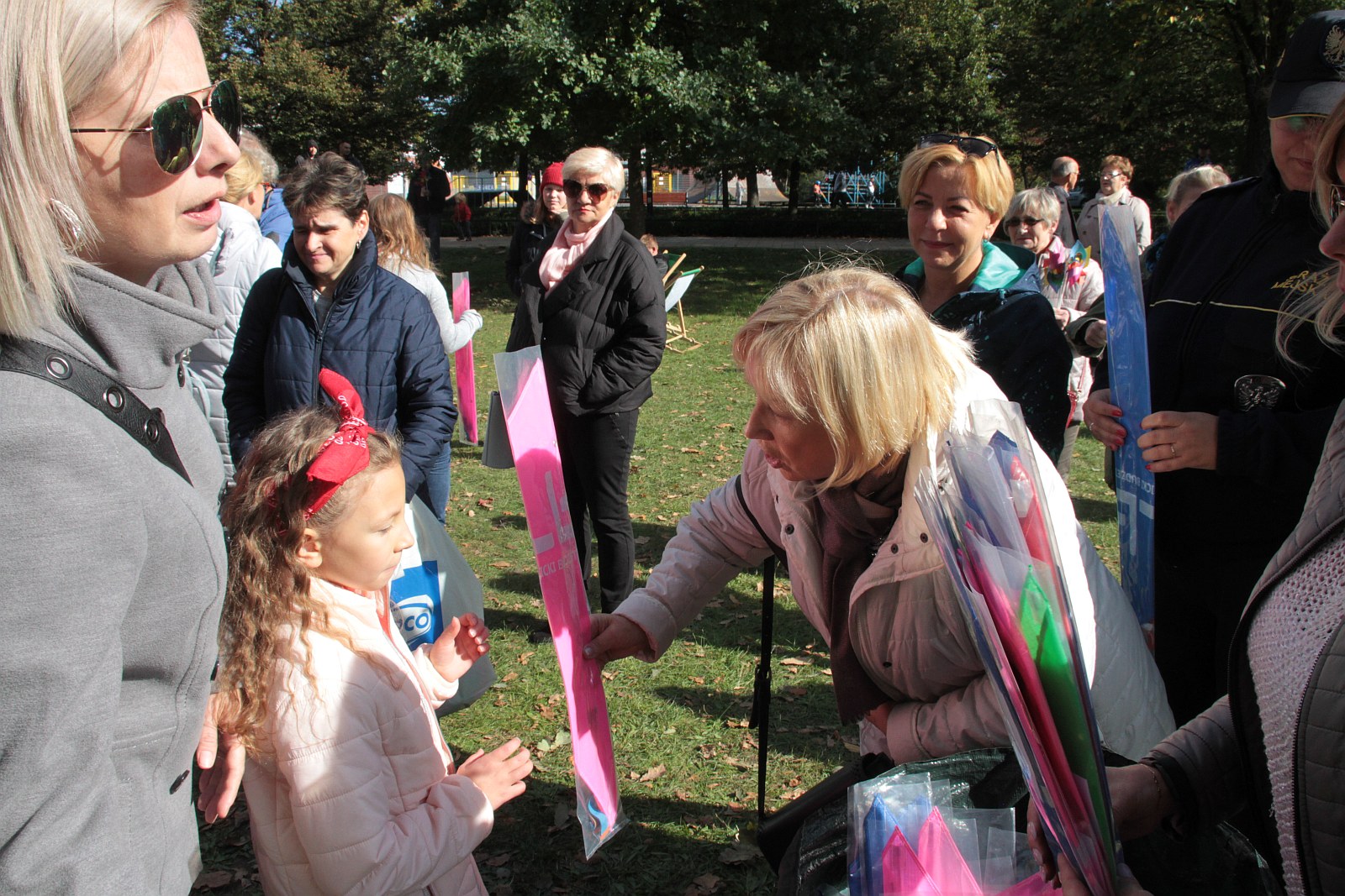 Dmuchawce, latawce, wiatr … i legniczanie w parku