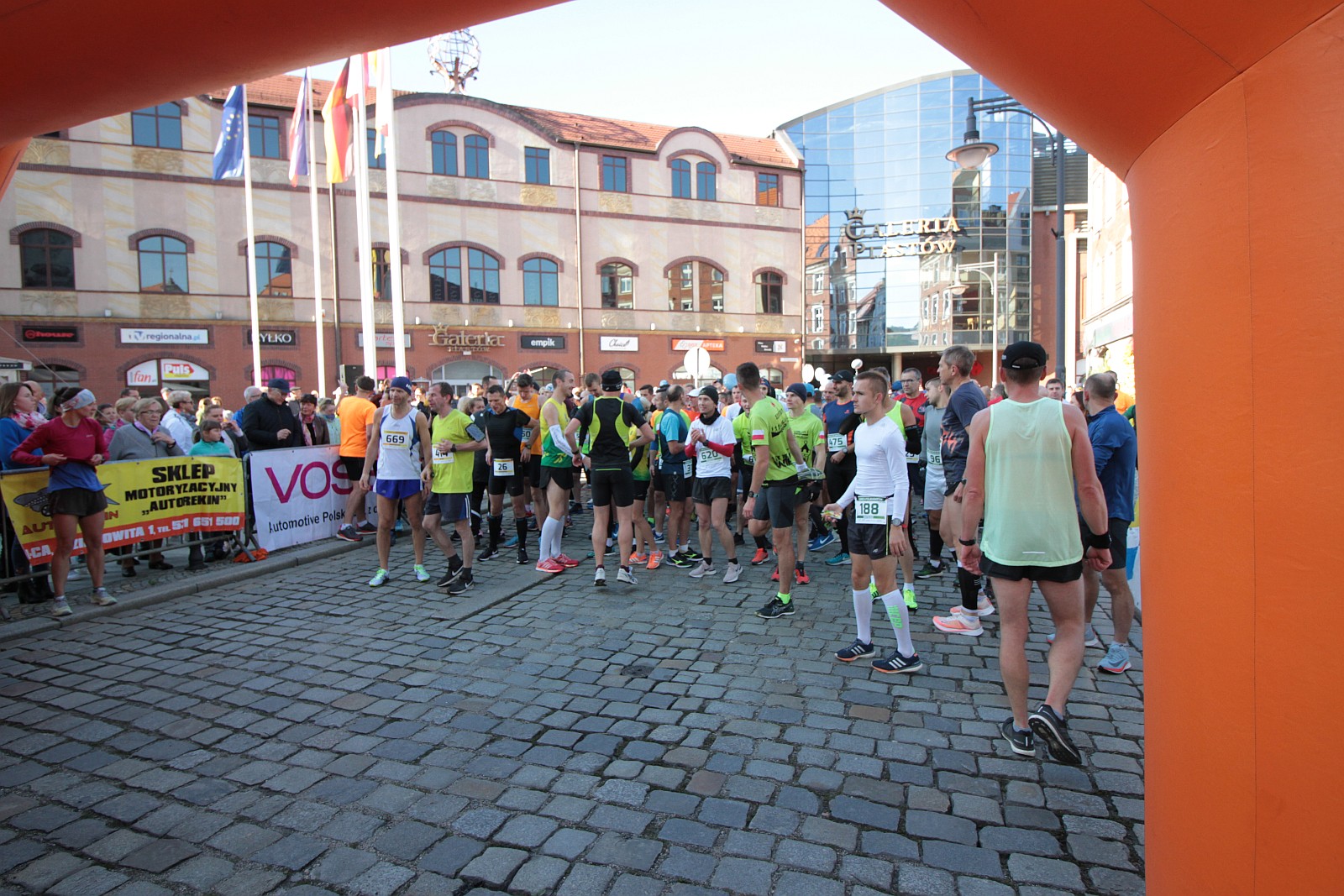 Start do VIII Legnica Półmaratonu oraz Legnickiej Dziesiątki