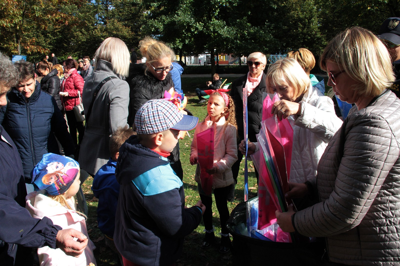 Dmuchawce, latawce, wiatr … i legniczanie w parku