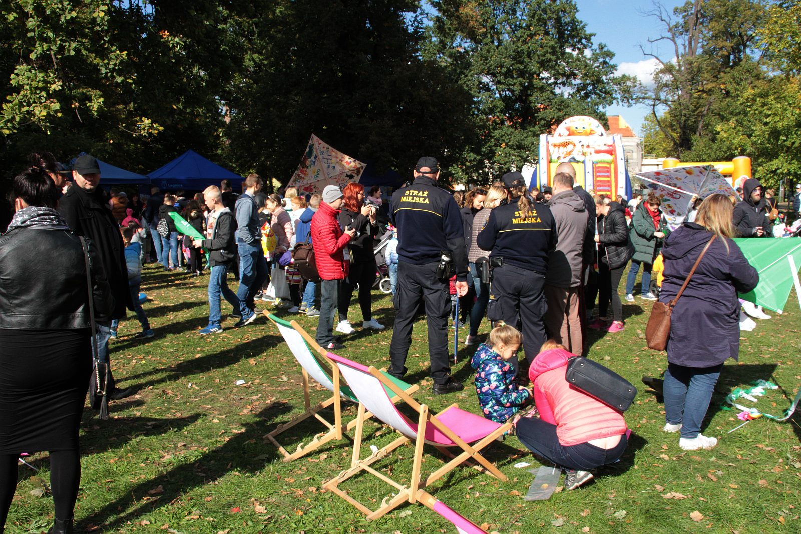 Dmuchawce, latawce, wiatr … i legniczanie w parku