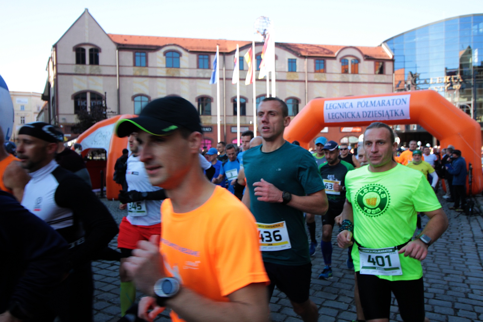 Start do VIII Legnica Półmaratonu oraz Legnickiej Dziesiątki