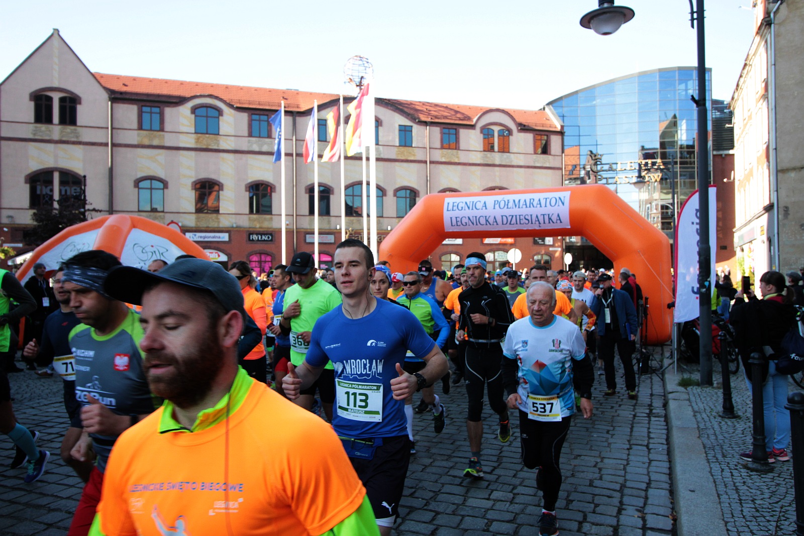 Start do VIII Legnica Półmaratonu oraz Legnickiej Dziesiątki