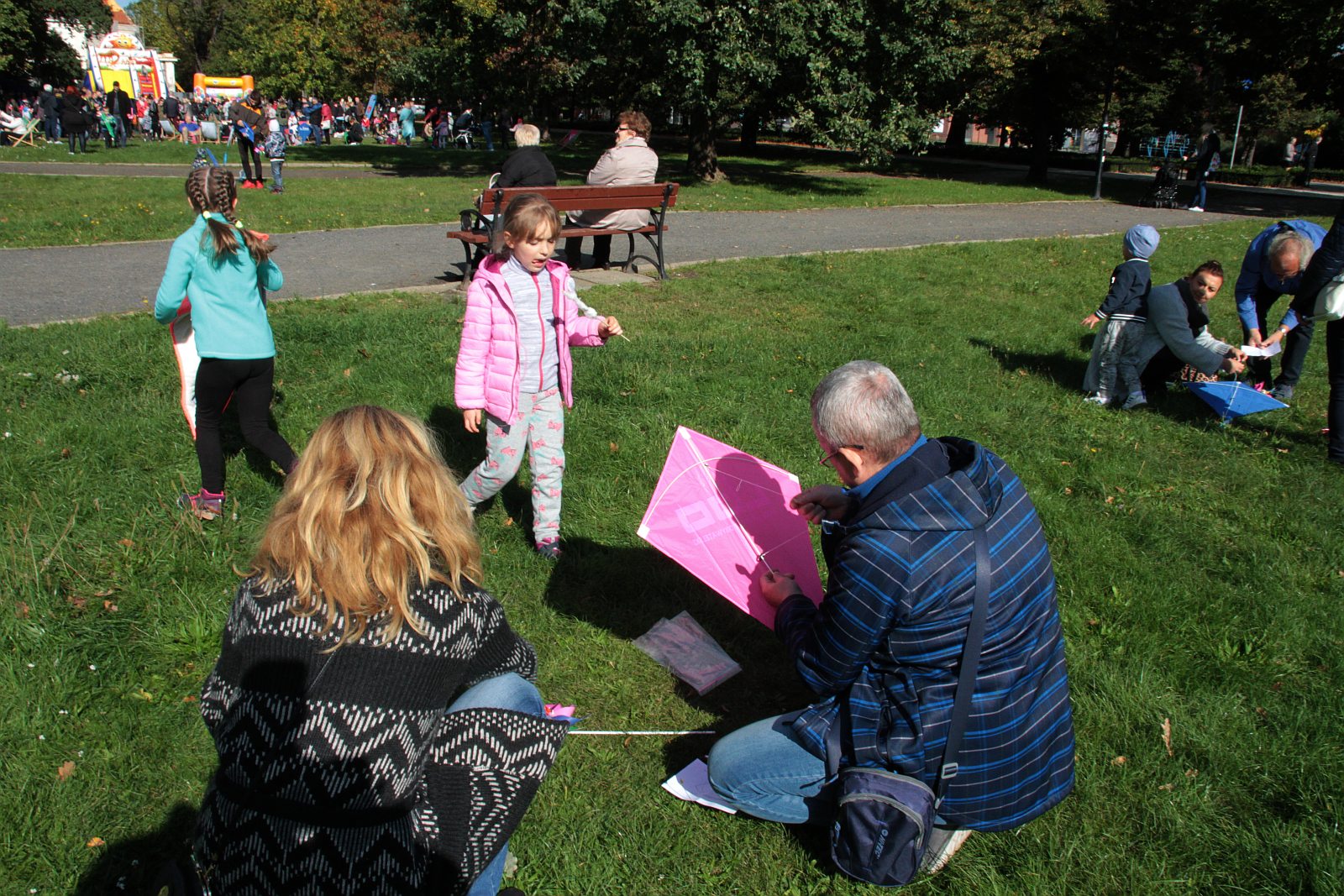 Dmuchawce, latawce, wiatr … i legniczanie w parku