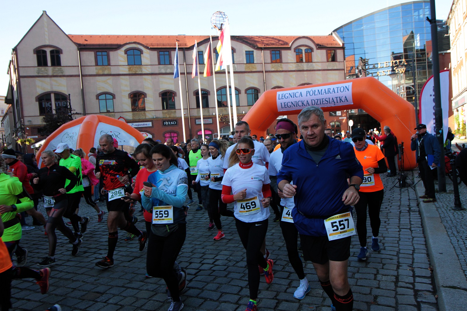 Start do VIII Legnica Półmaratonu oraz Legnickiej Dziesiątki