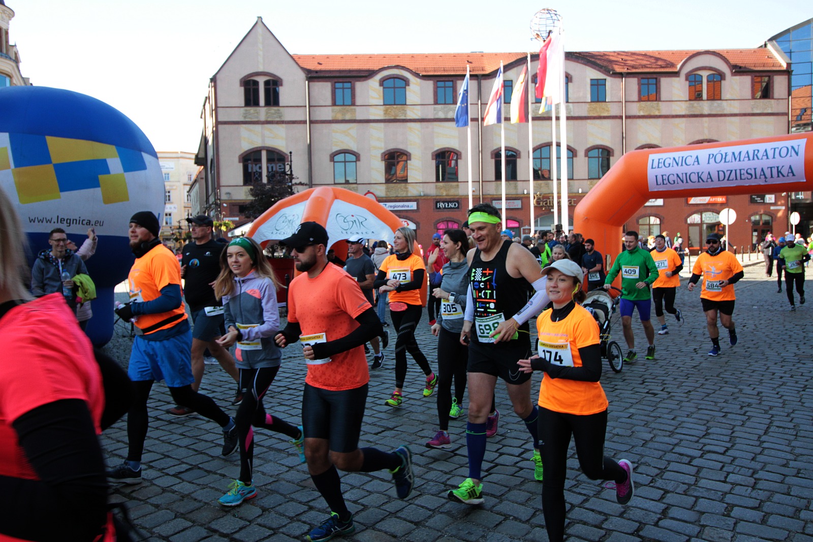 Start do VIII Legnica Półmaratonu oraz Legnickiej Dziesiątki