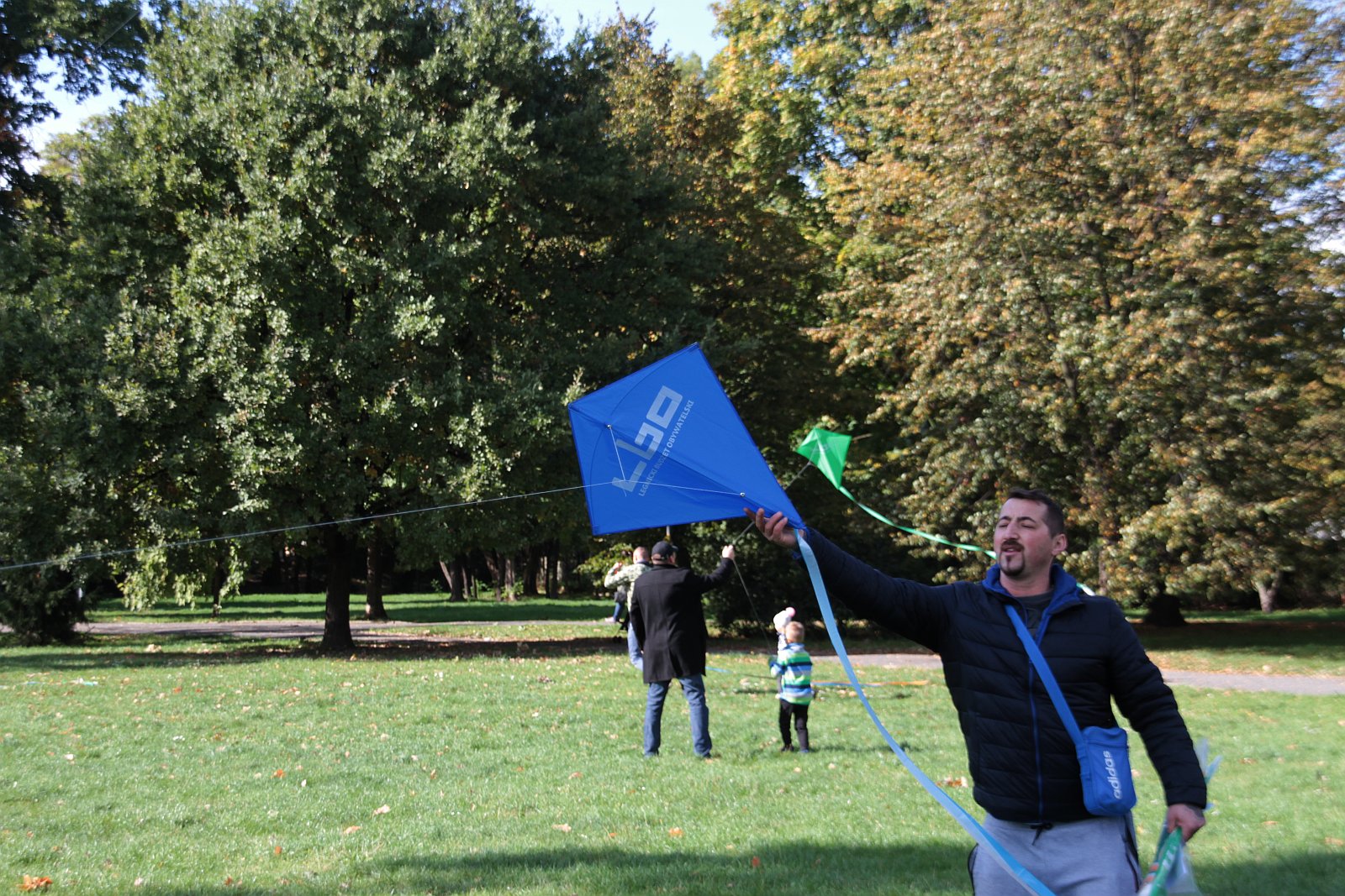 Dmuchawce, latawce, wiatr … i legniczanie w parku