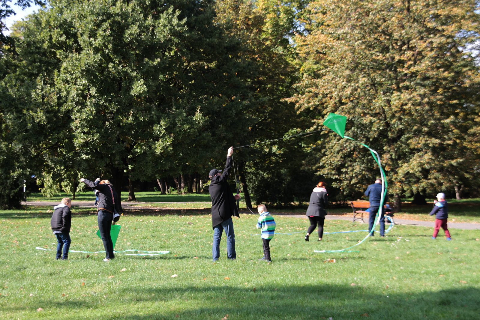 Dmuchawce, latawce, wiatr … i legniczanie w parku