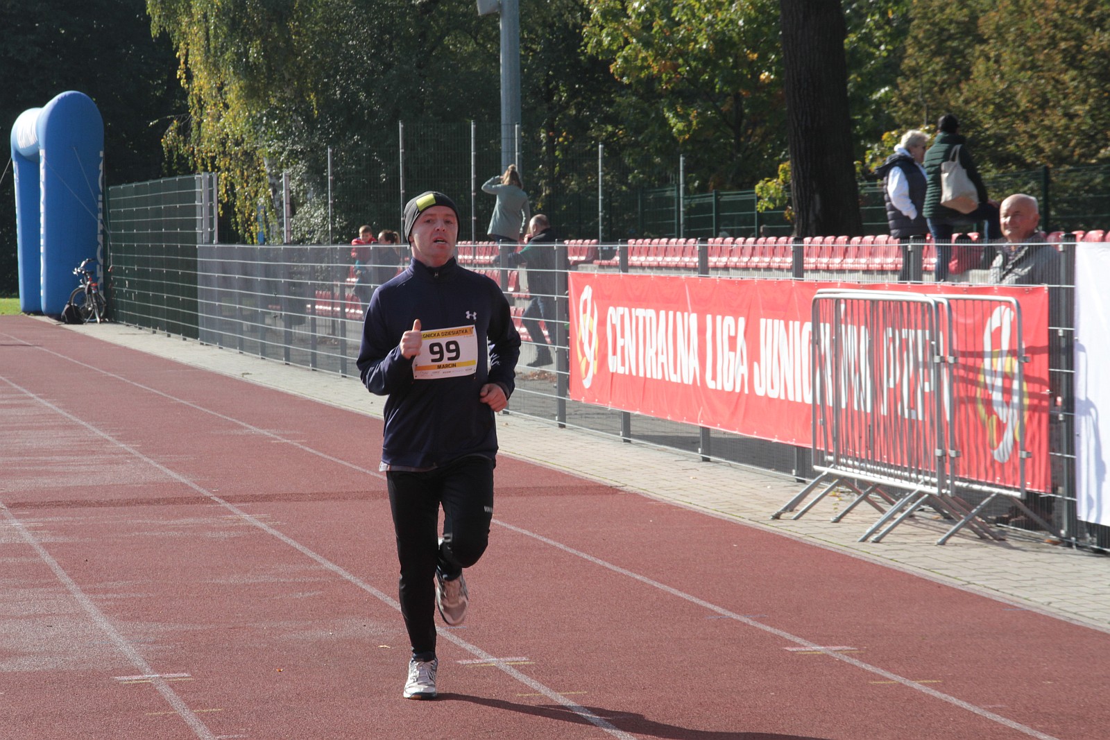 Meta  VIII Legnica Półmaratonu oraz Legnickiej Dziesiątki	