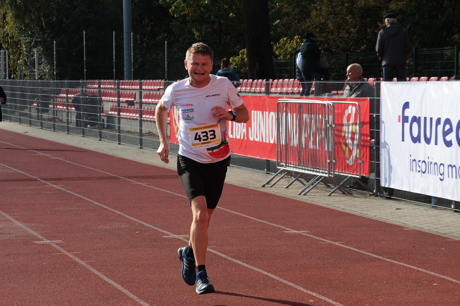 Meta  VIII Legnica Półmaratonu oraz Legnickiej Dziesiątki	