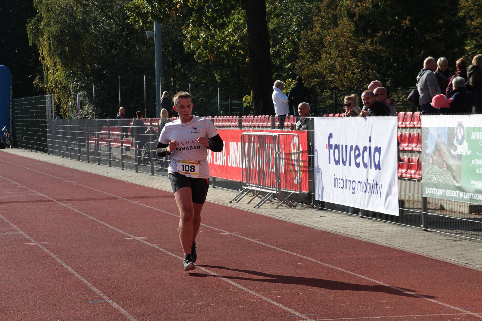 Meta  VIII Legnica Półmaratonu oraz Legnickiej Dziesiątki	