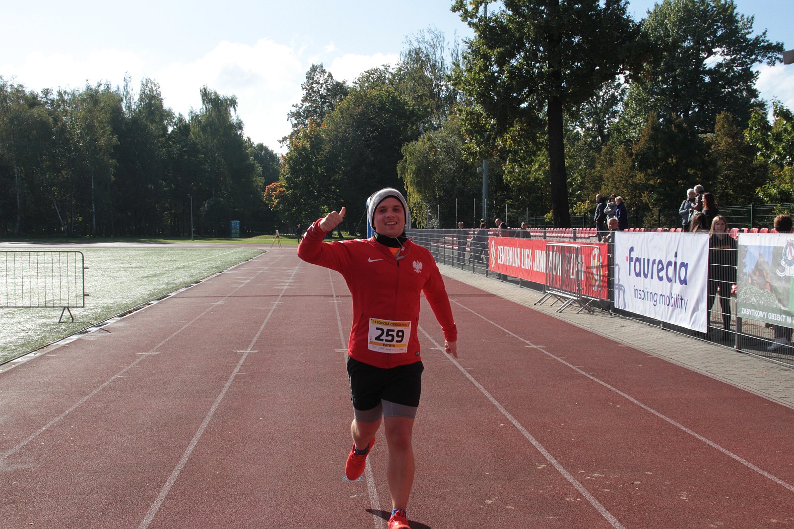 Meta  VIII Legnica Półmaratonu oraz Legnickiej Dziesiątki	