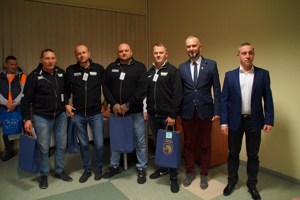 Kierowcy z pogotowia ratunkowego najlepiej jeżdżą samochodami