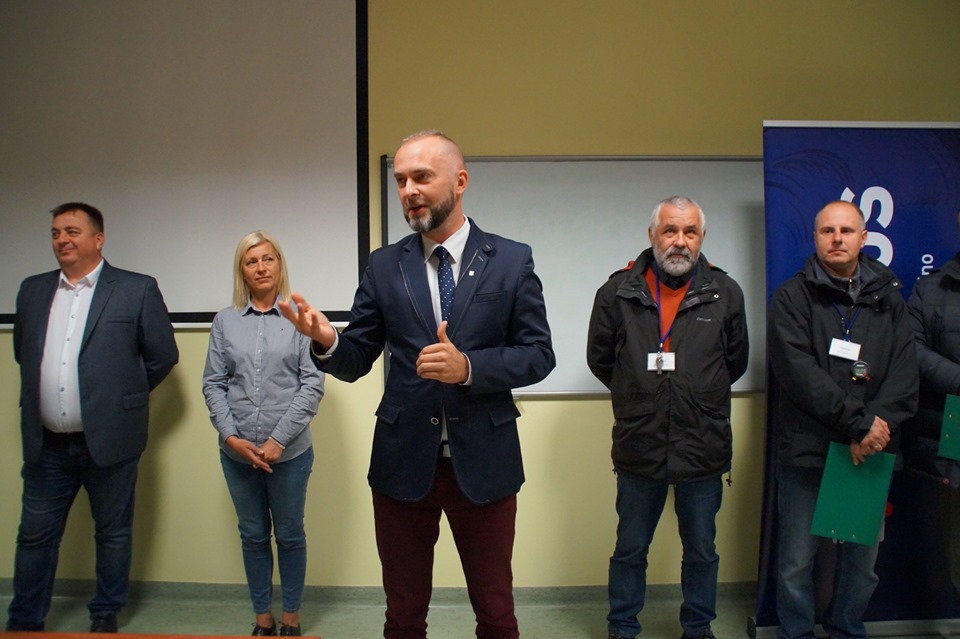 Kierowcy z pogotowia ratunkowego najlepiej jeżdżą samochodami