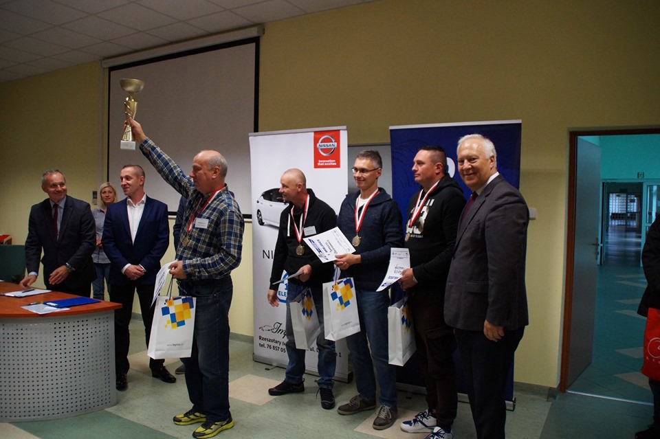 Kierowcy z pogotowia ratunkowego najlepiej jeżdżą samochodami