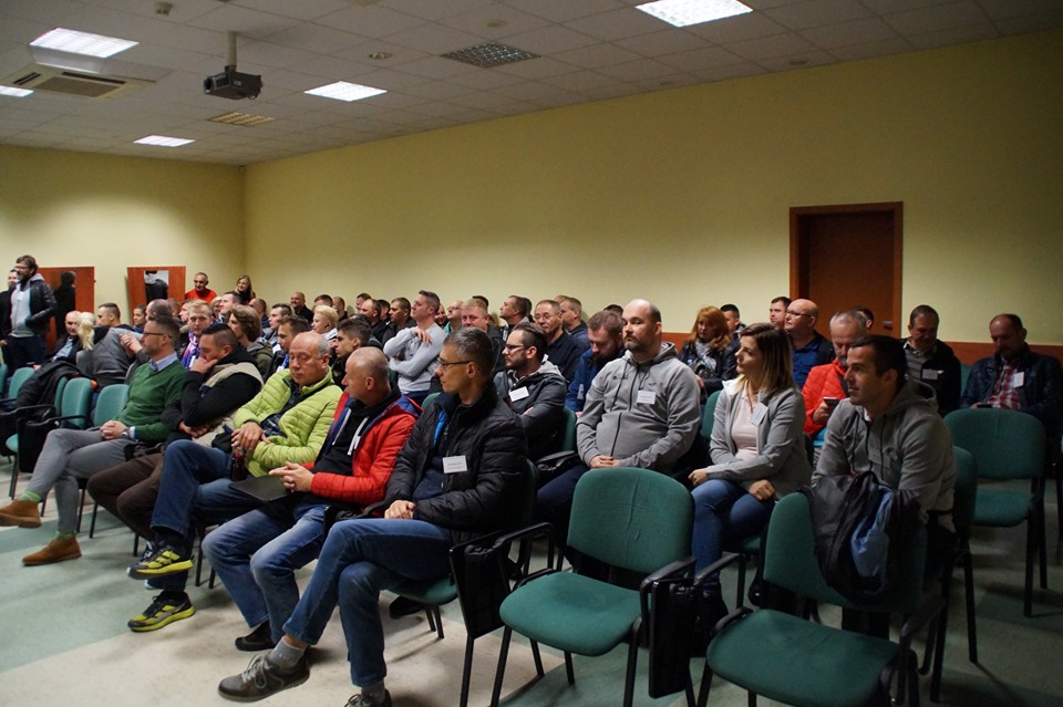 Kierowcy z pogotowia ratunkowego najlepiej jeżdżą samochodami