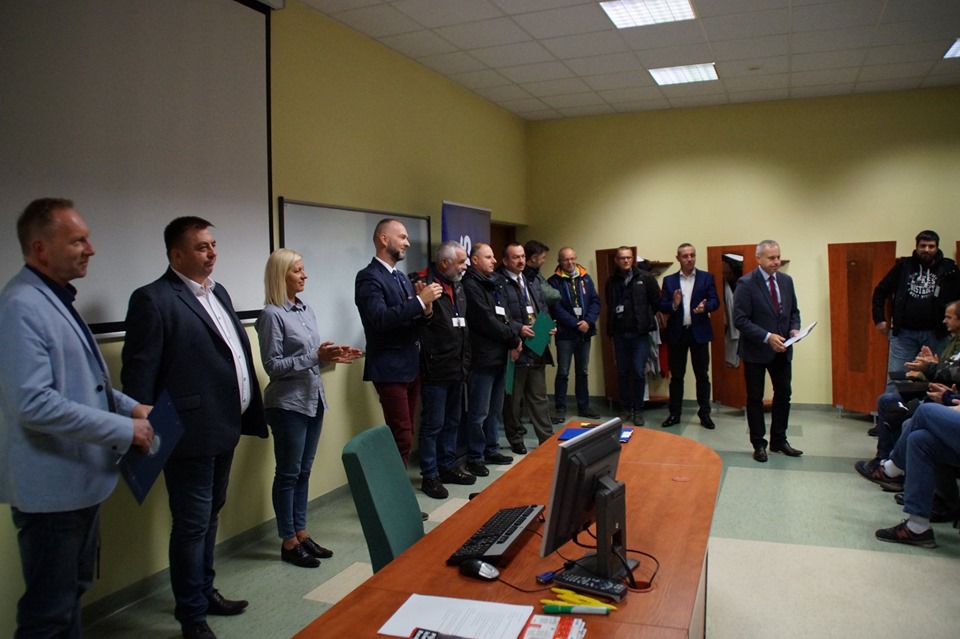 Kierowcy z pogotowia ratunkowego najlepiej jeżdżą samochodami