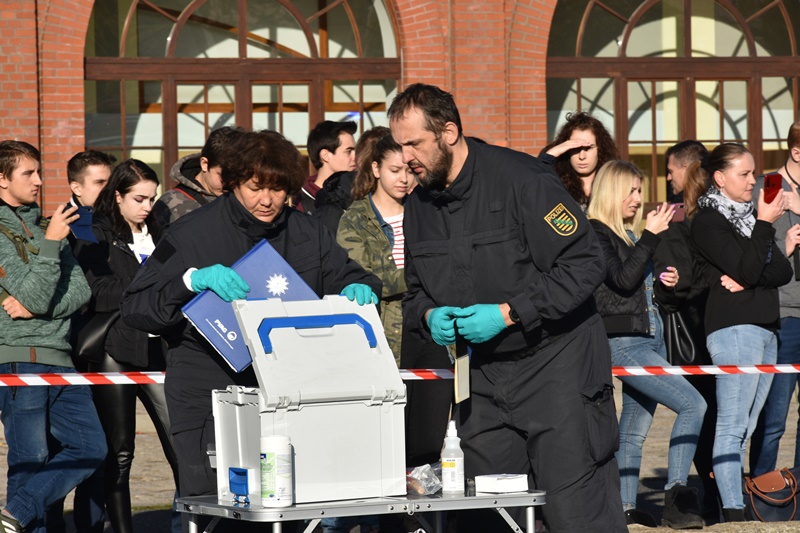 Działania służb ratowniczych w sytuacjach kryzysowych