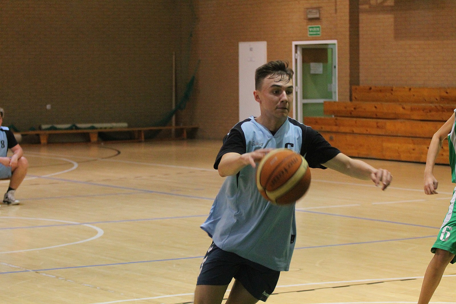 Zawodnicy z I LO zwyciezcami turnieju w koszykówkę 3x3