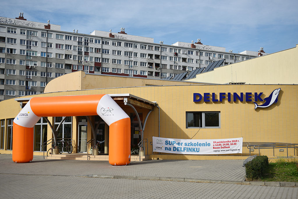 SUP-er szkolenie na Delfinku czyli pływanie na desce z wiosłem