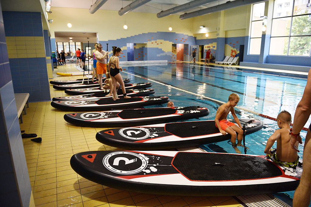 SUP-er szkolenie na Delfinku czyli pływanie na desce z wiosłem