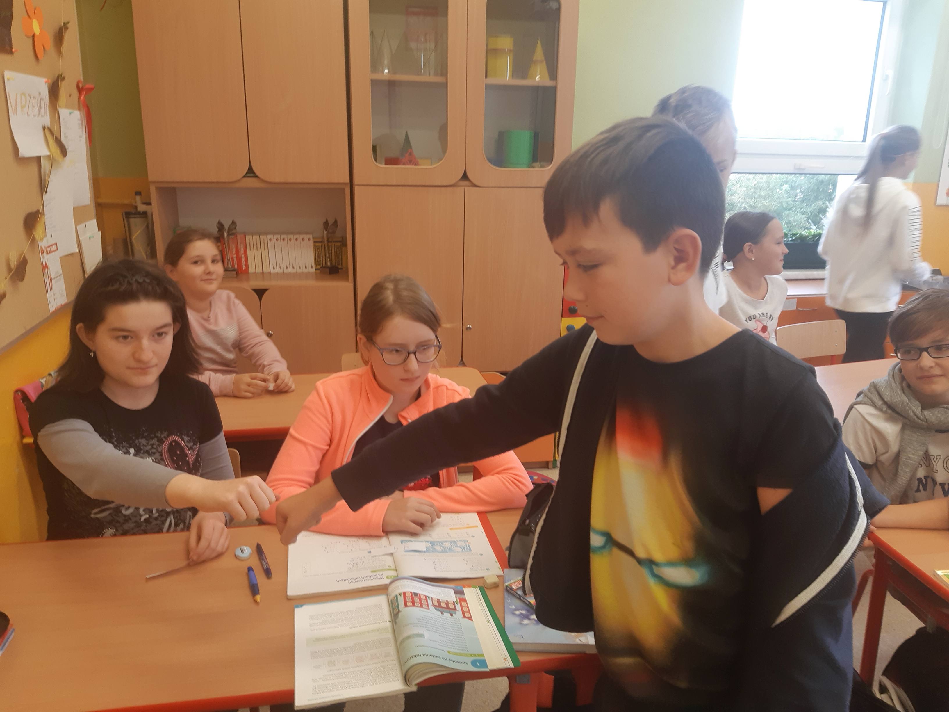 Matematyczne zabawy i potyczki uczniów z SP w Kunicach