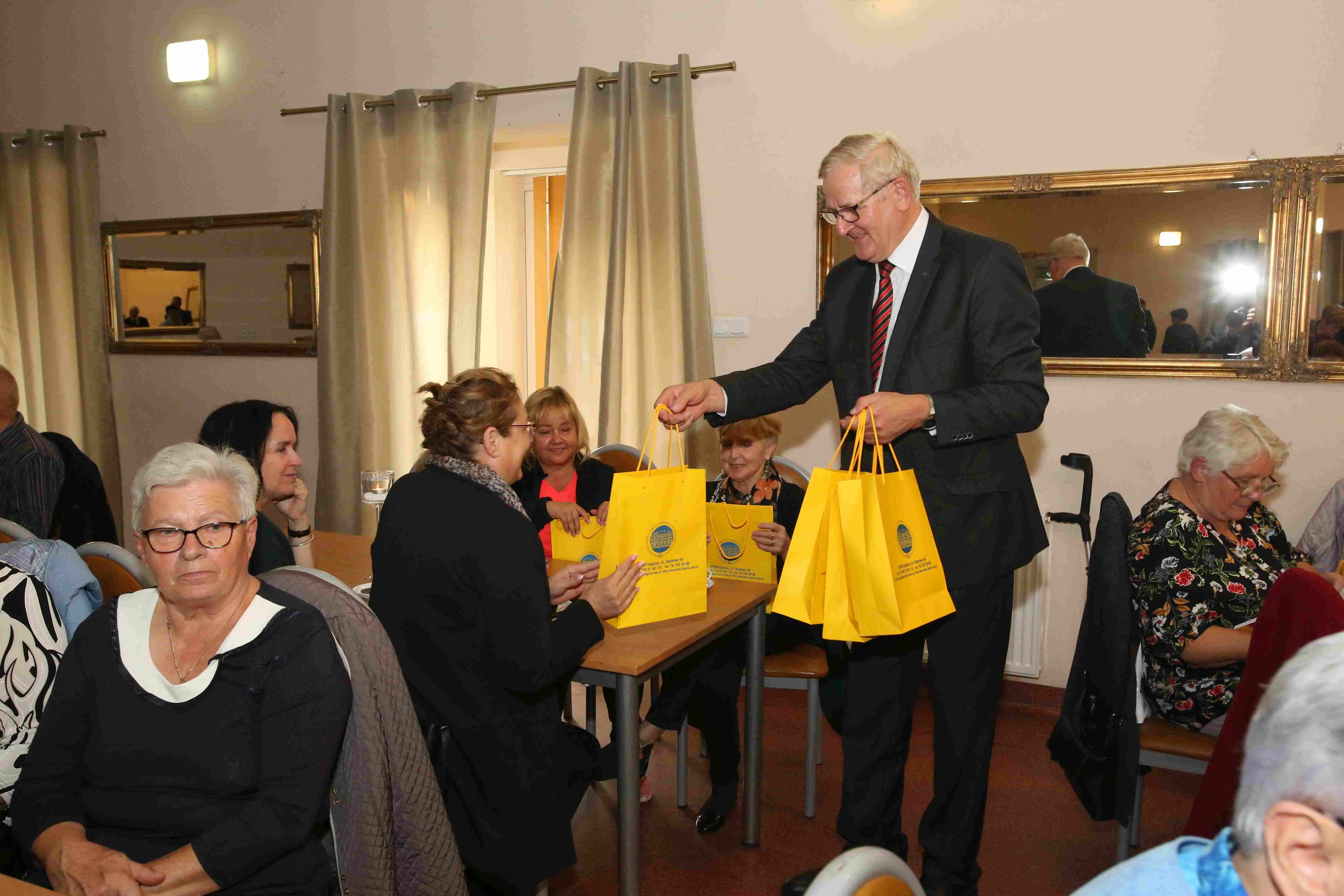 Nowy rok akademicki na Uniwersytecie Trzeciego Wieku w Ścinawie
