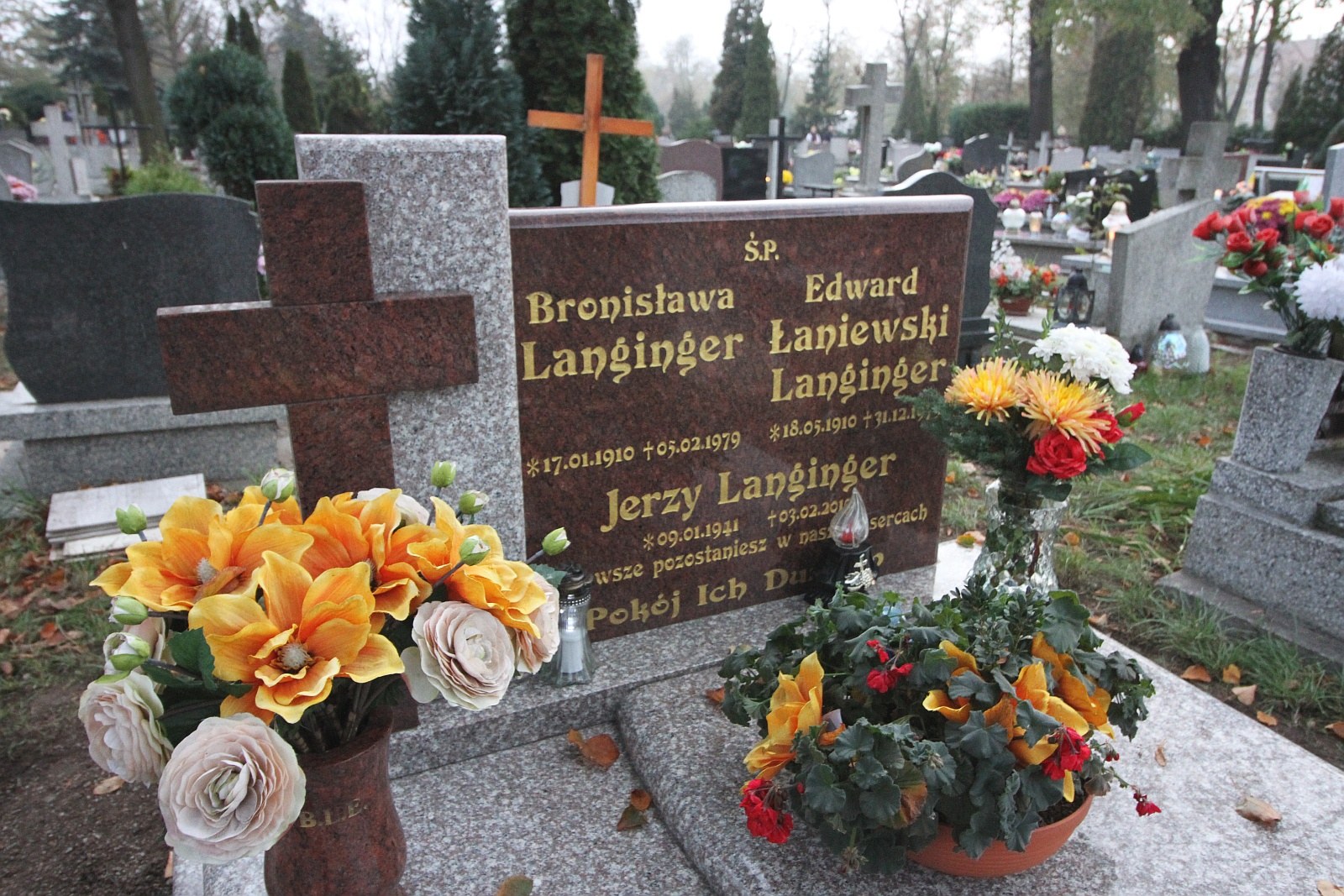 Kogo nie ma już wśród nas? Wspominamy zmarłych legniczan
