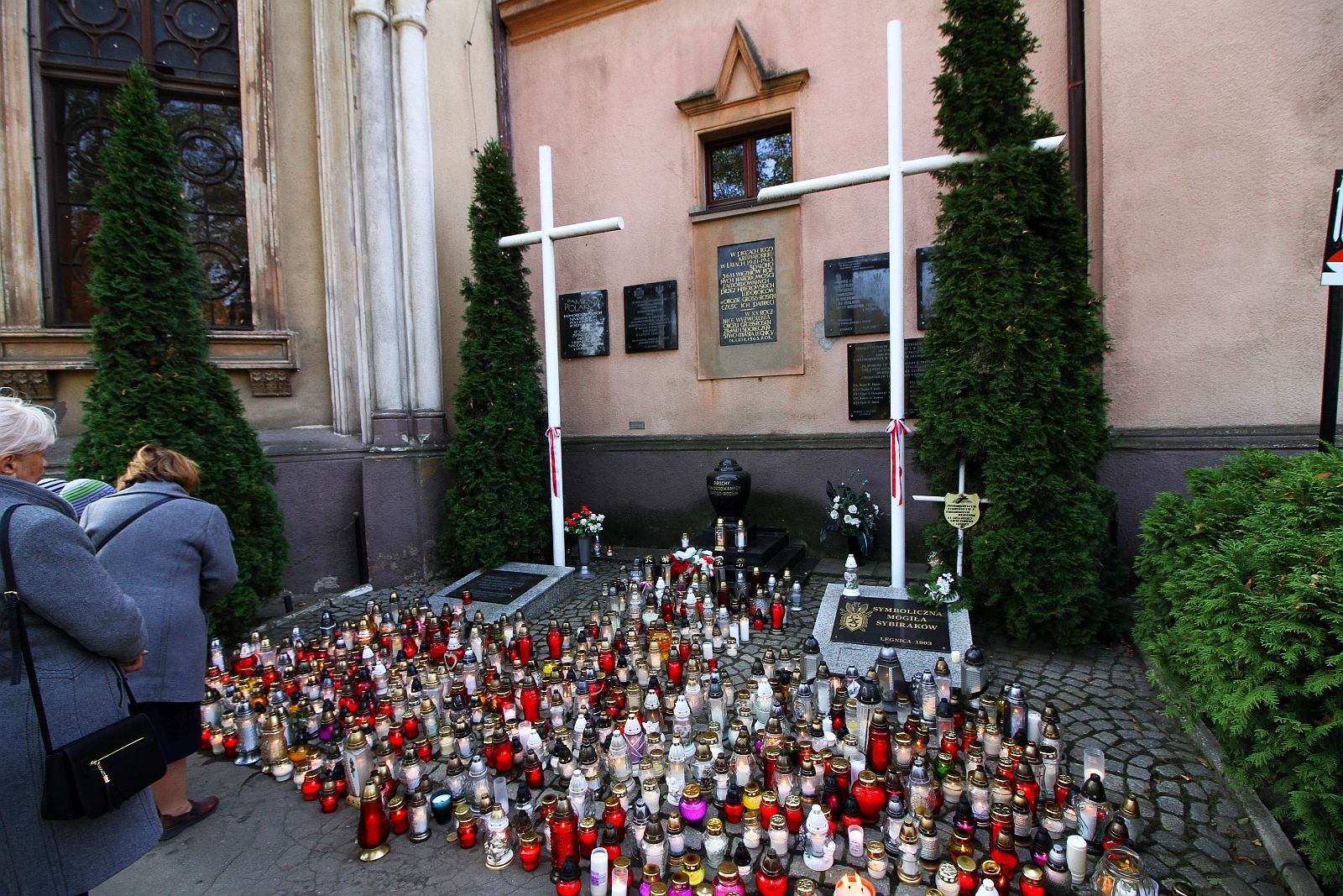 Wszystkich Świętych na legnickim cmentarzu komunalnym