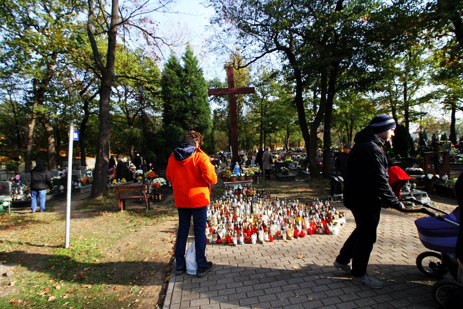 Wszystkich Świętych na legnickim cmentarzu komunalnym