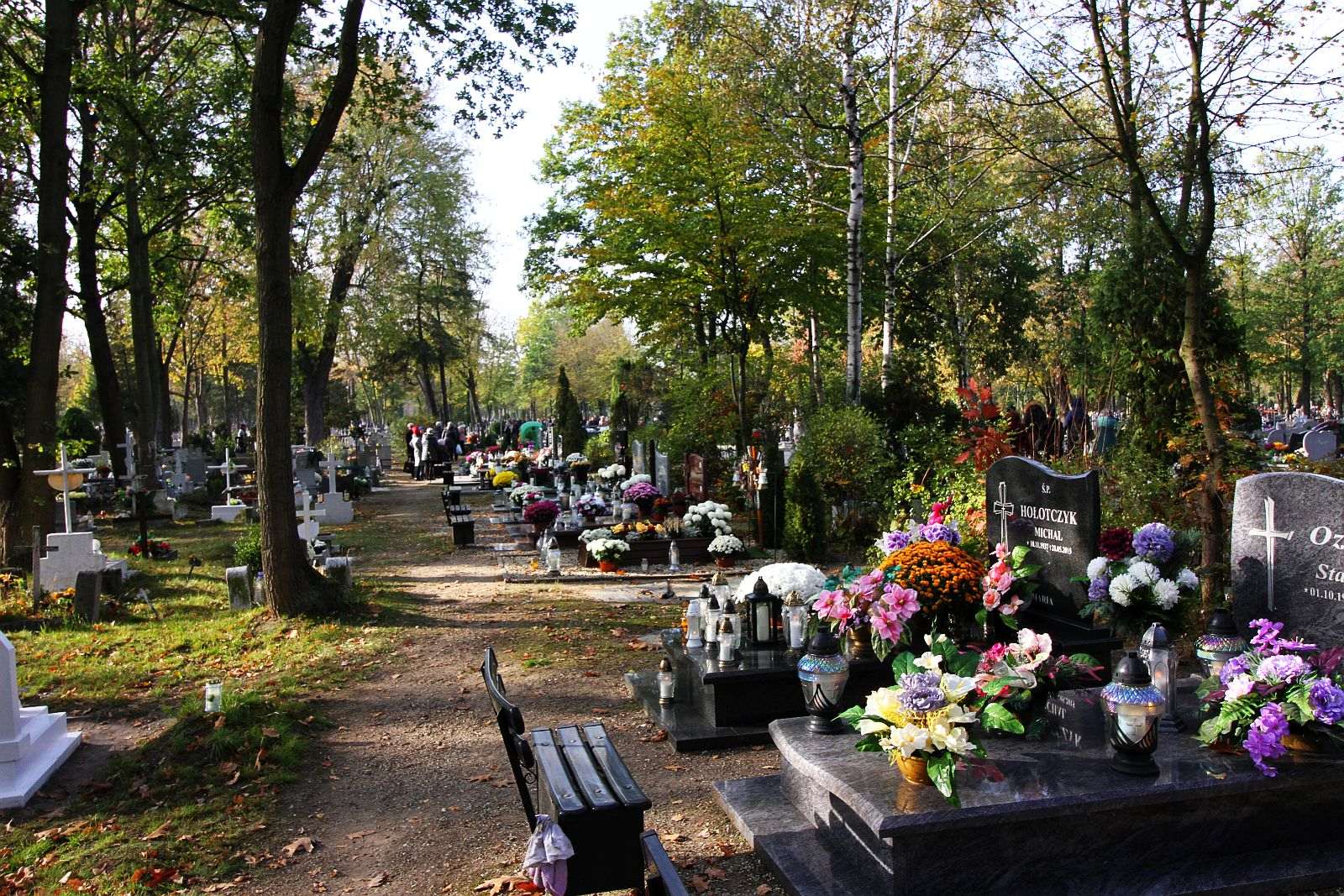 Wszystkich Świętych na legnickim cmentarzu komunalnym