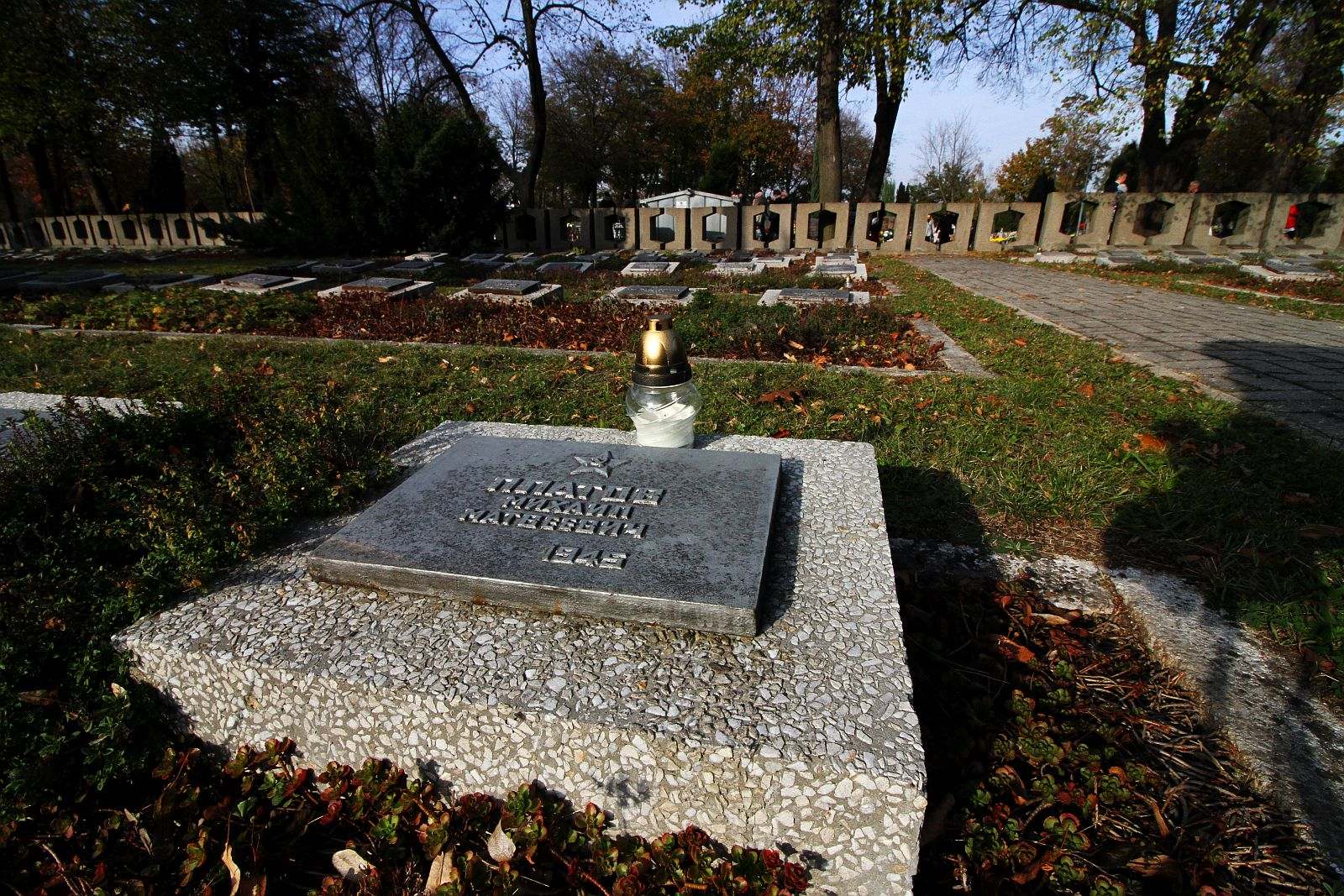 Wszystkich Świętych na legnickim cmentarzu komunalnym
