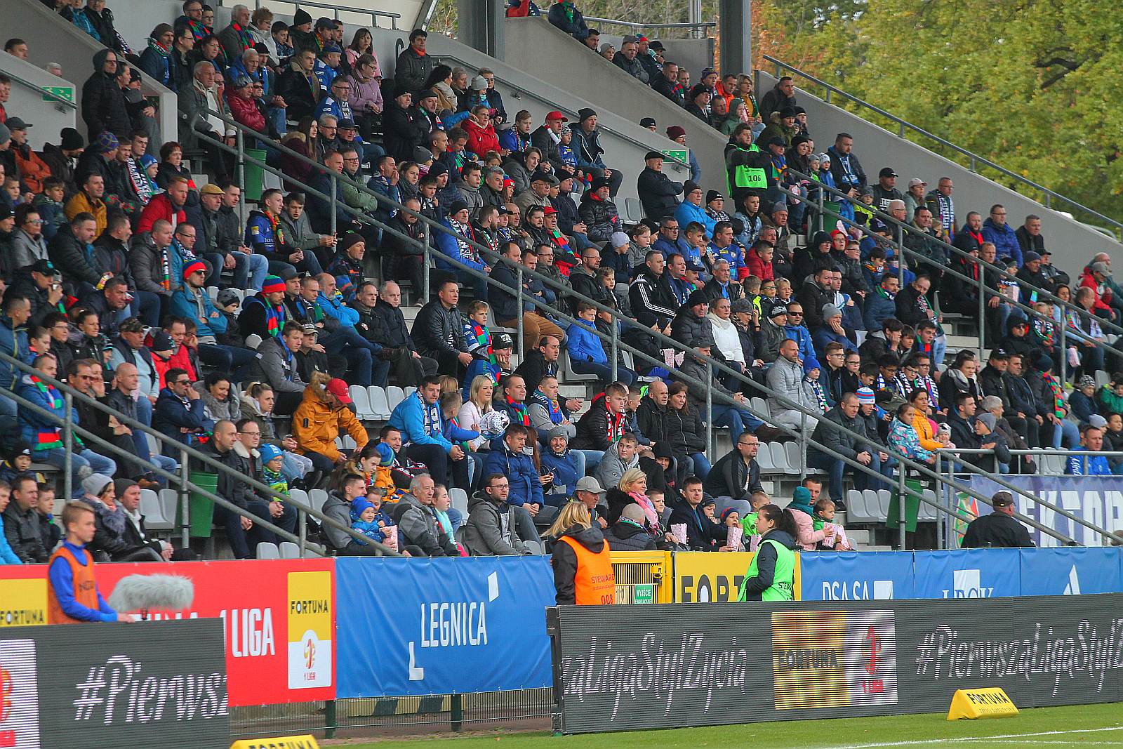 Kibice podczas meczu Miedzi Legnica z Radomiakiem Radom