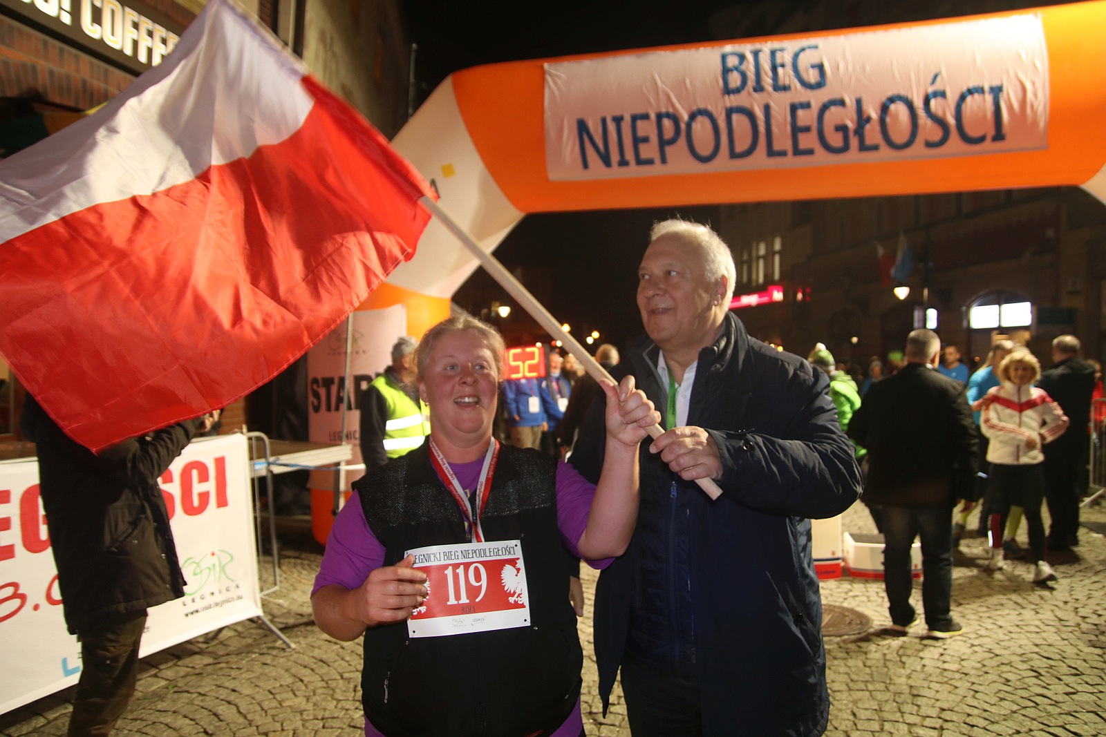 Legnicki Bieg Niepodległości. Biegi główny na dystansie 5500 m.