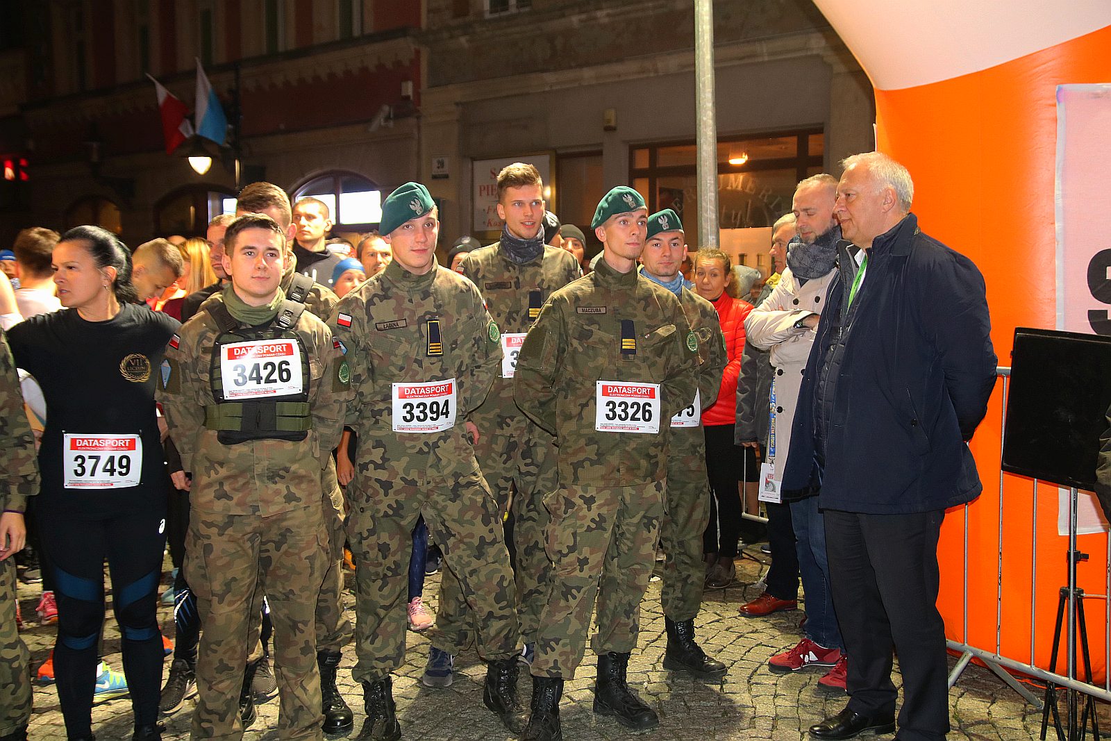 Legnicki Bieg Niepodległości. Biegi główny na dystansie 5500 m.