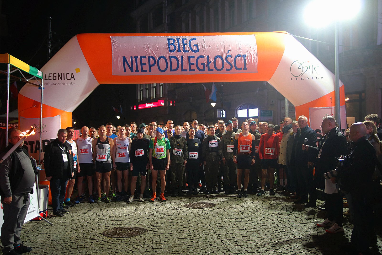Legnicki Bieg Niepodległości. Biegi główny na dystansie 5500 m.