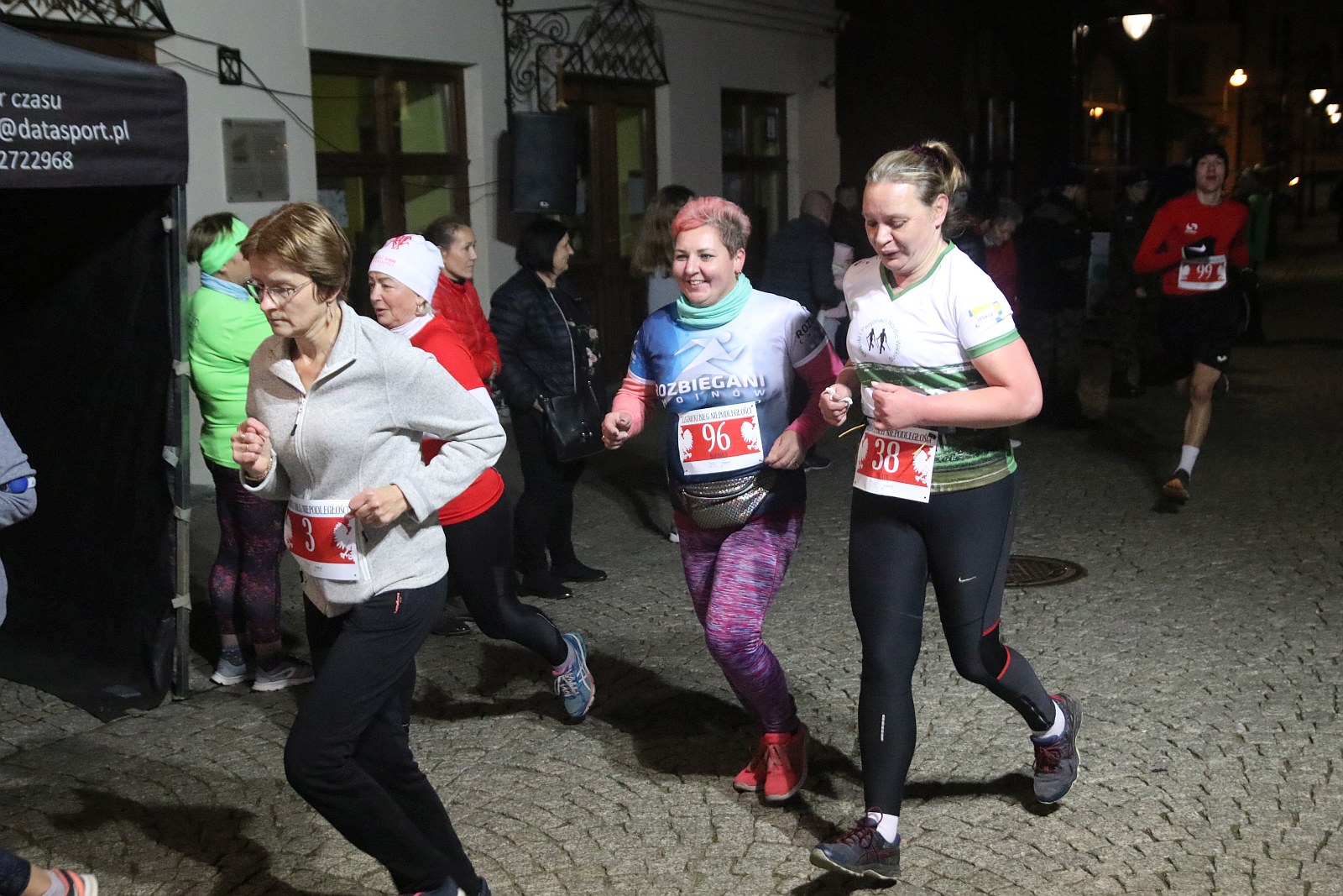 Legnicki Bieg Niepodległości. Biegi główny na dystansie 5500 m.
