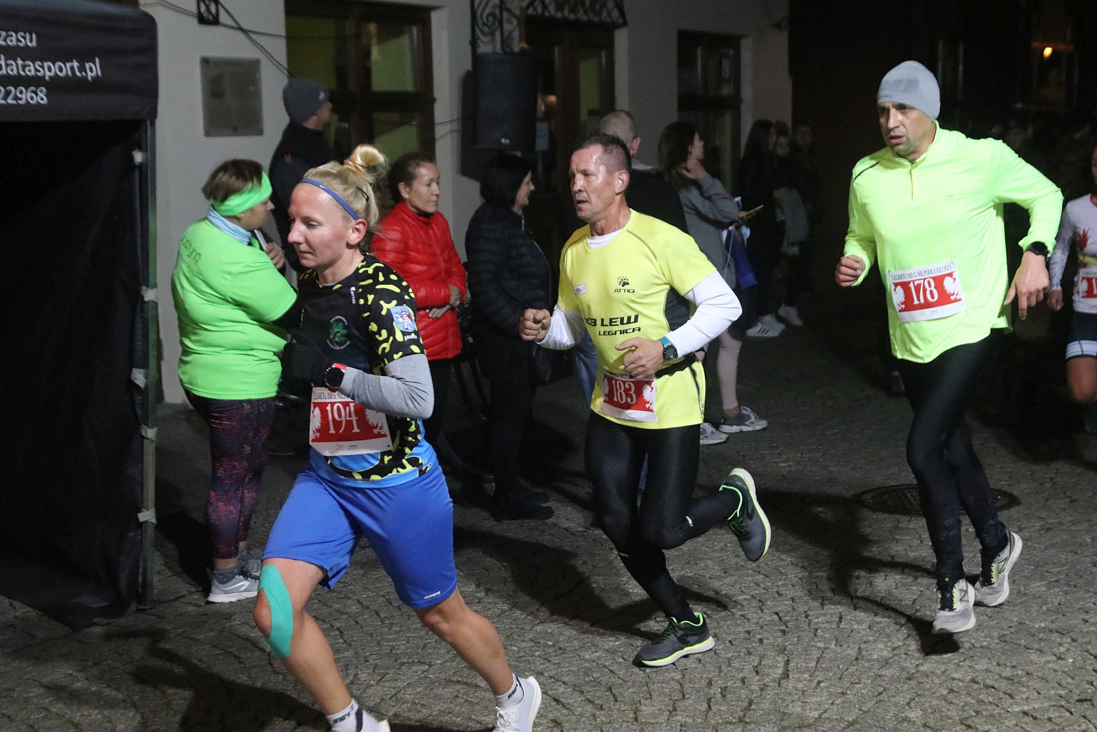 Legnicki Bieg Niepodległości. Biegi główny na dystansie 5500 m.
