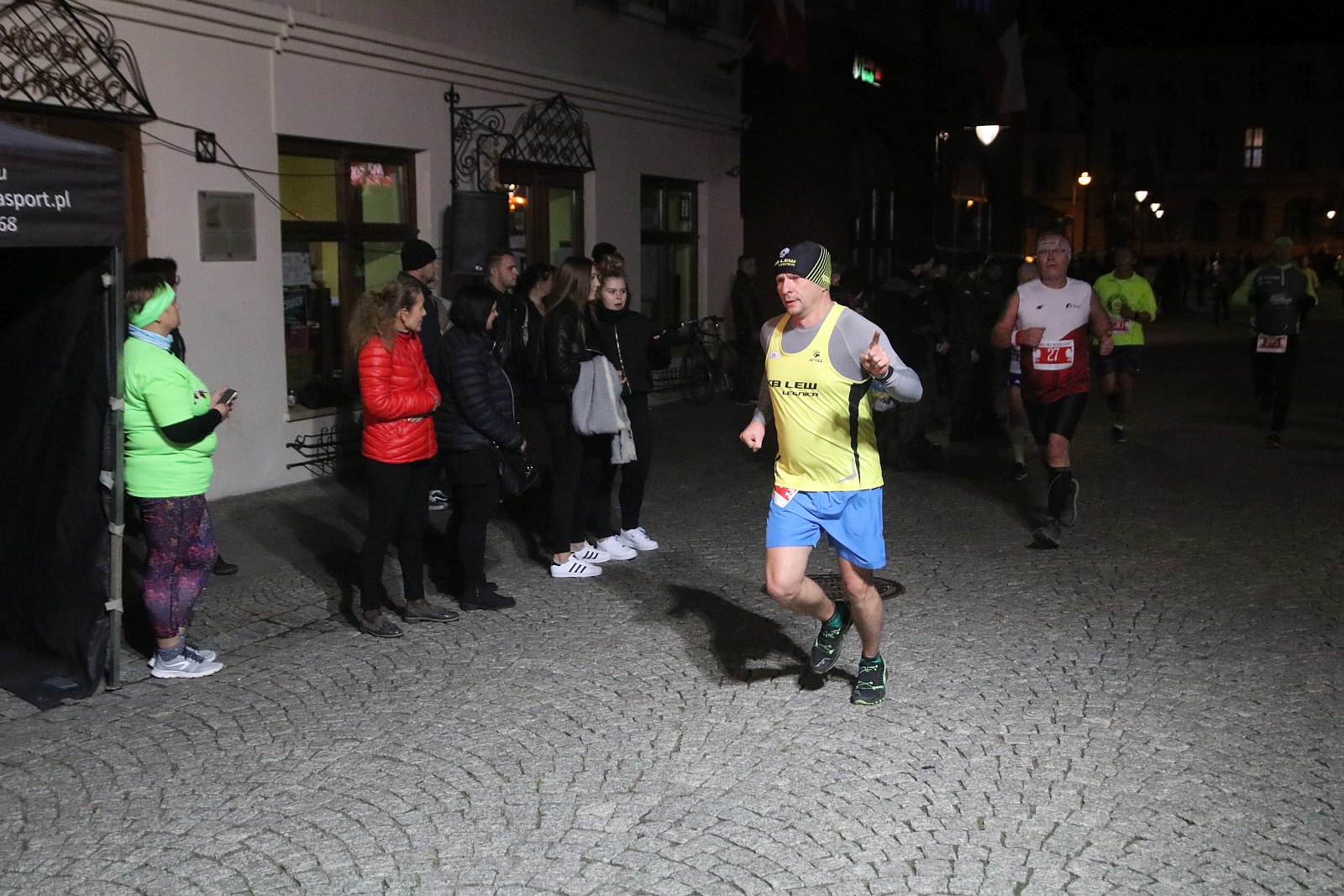 Legnicki Bieg Niepodległości. Biegi główny na dystansie 5500 m.