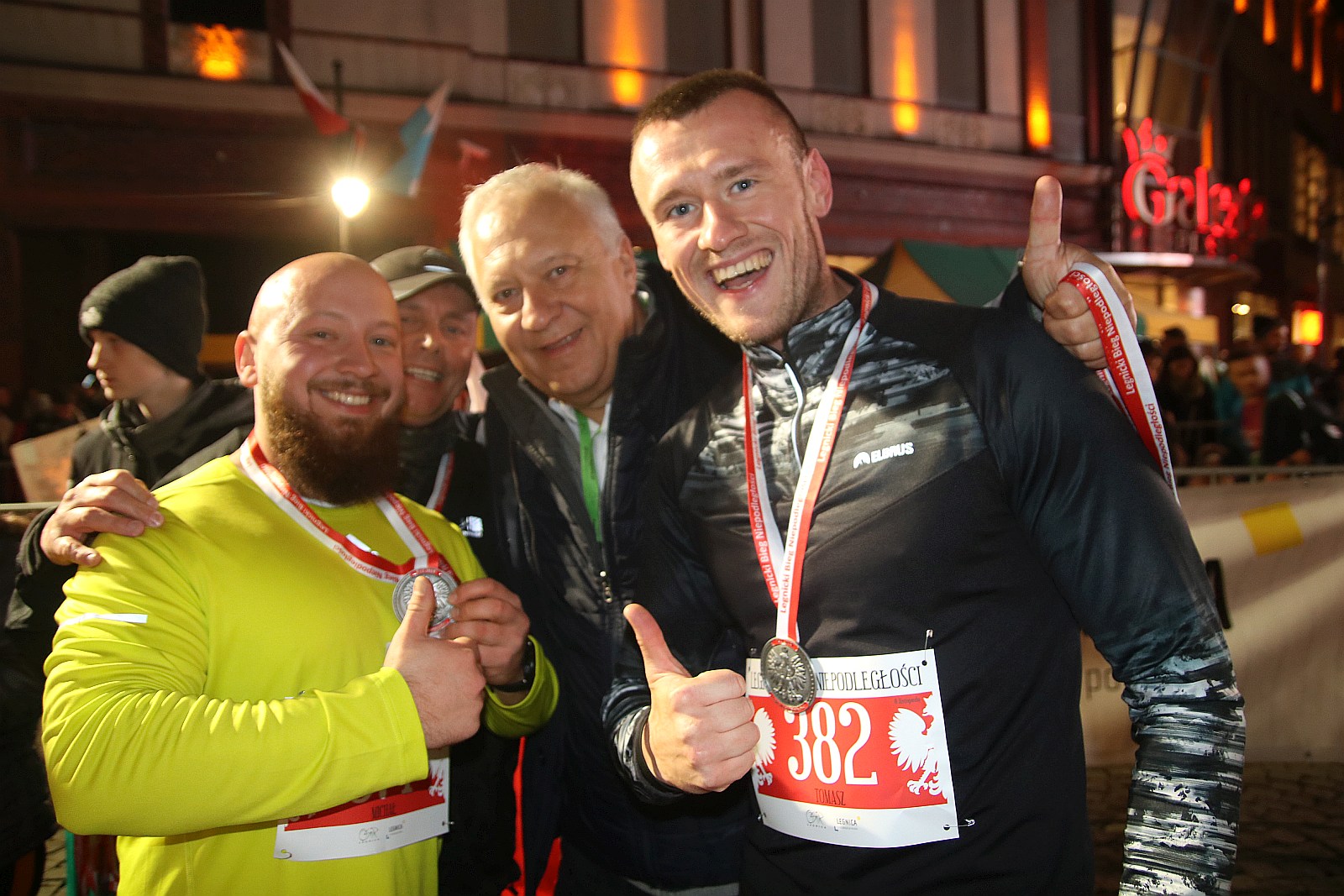Legnicki Bieg Niepodległości. Biegi główny na dystansie 5500 m.