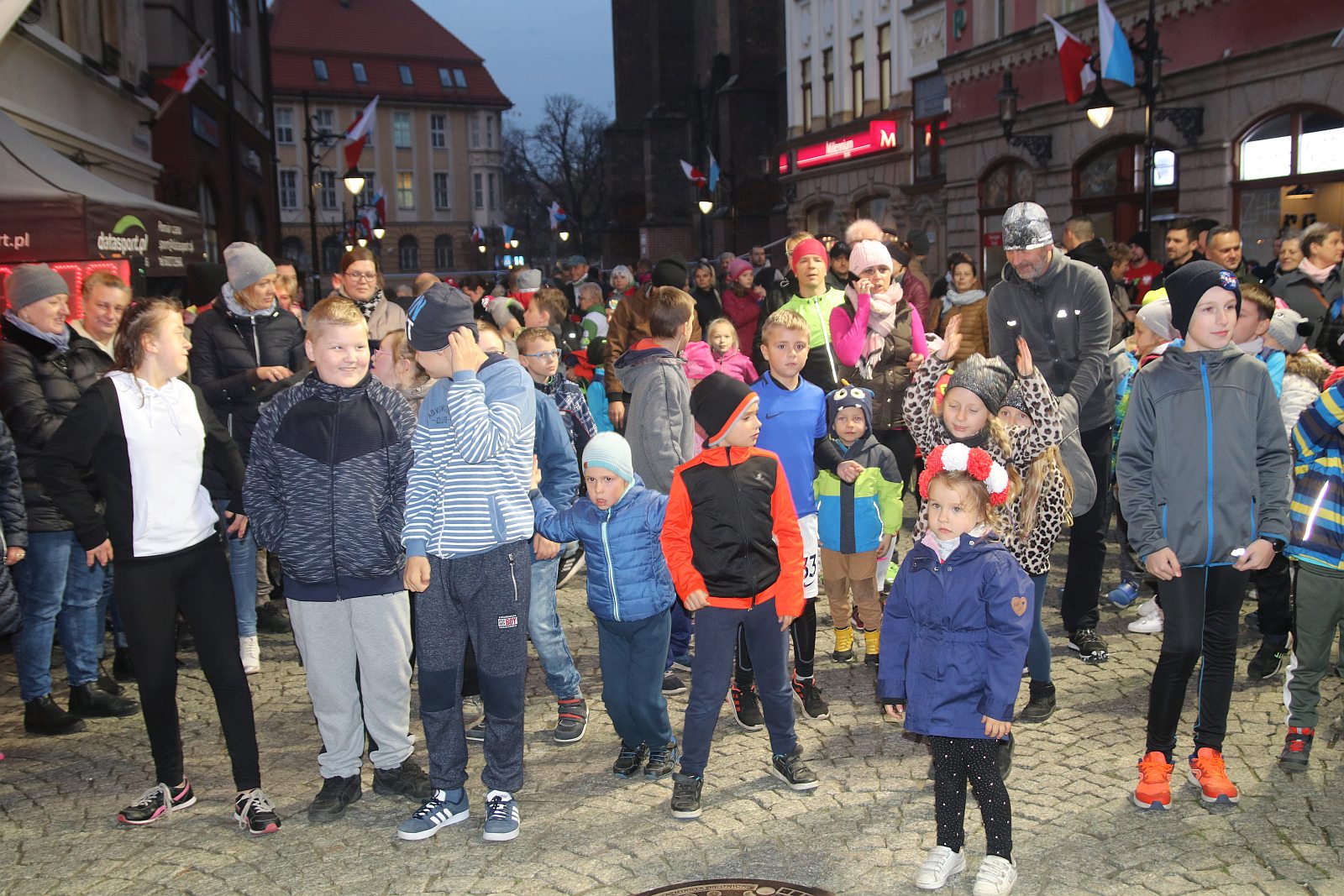 Legnicki Bieg Niepodległości. Biegi dzieci i młodzieży