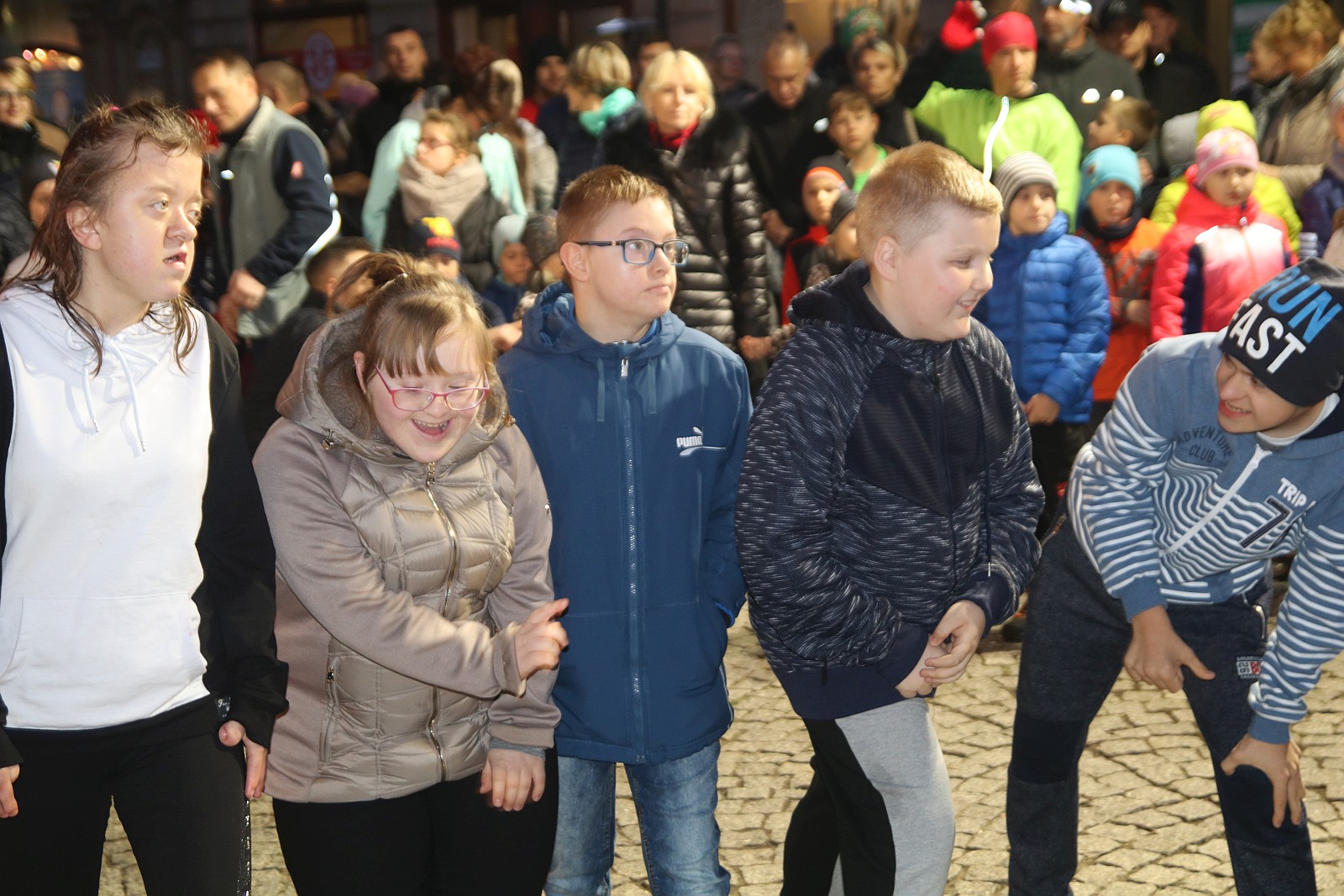 Legnicki Bieg Niepodległości. Biegi dzieci i młodzieży