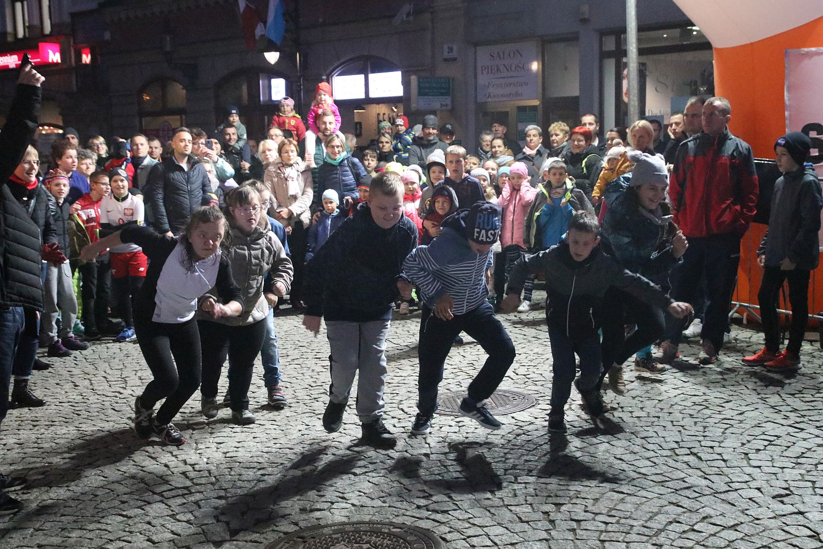 Legnicki Bieg Niepodległości. Biegi dzieci i młodzieży